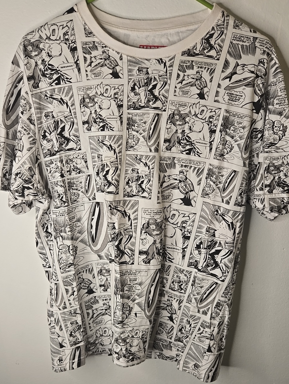 Zara MARVEL Graphic Comic-Print Men’s T-Shirt - Black & White